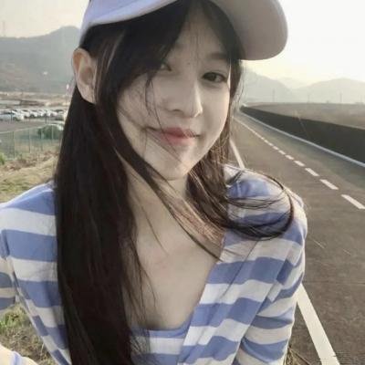 聪明的金发美女